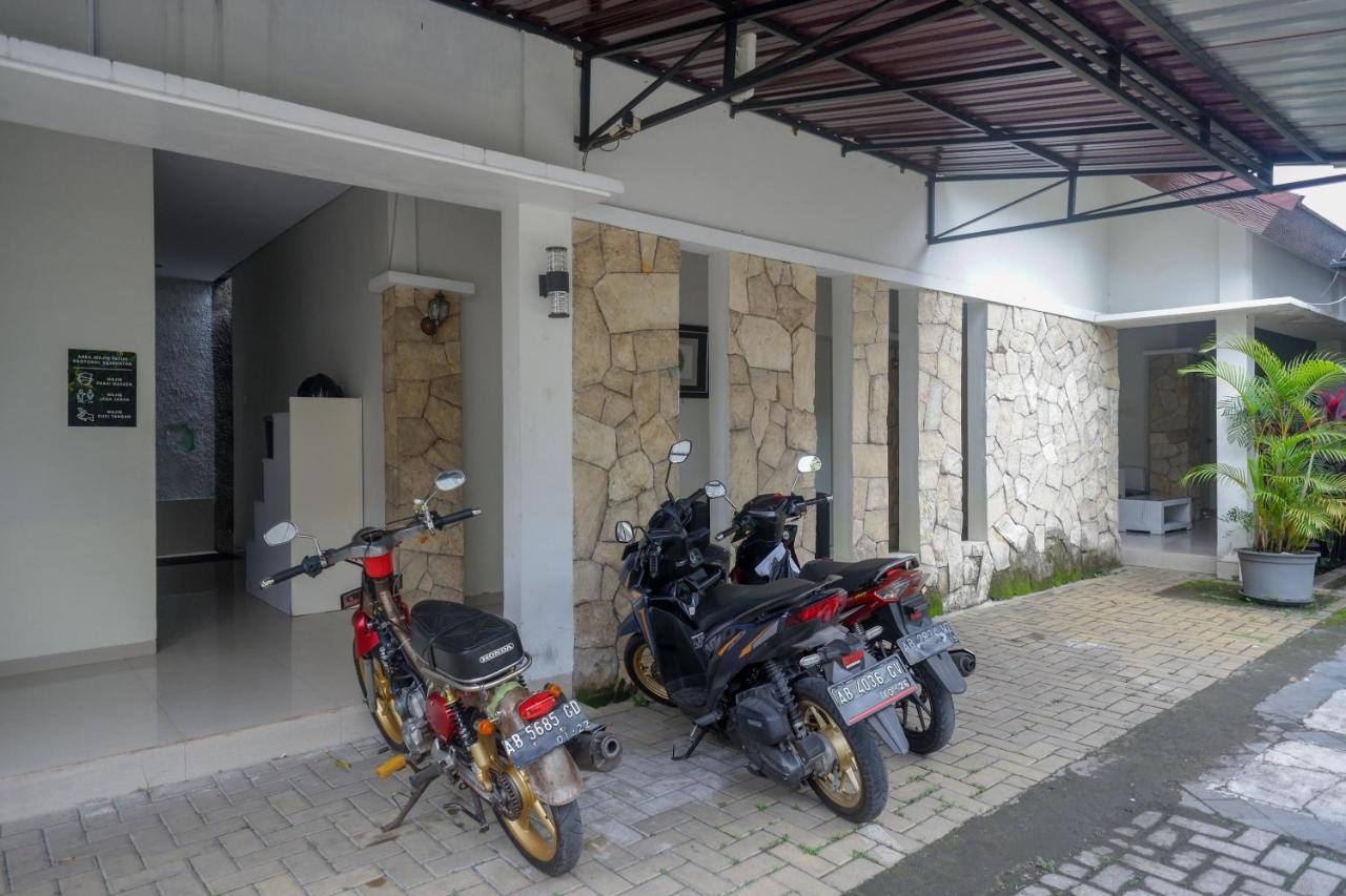 红多兹酒店-近城市商场 Melati 外观 照片