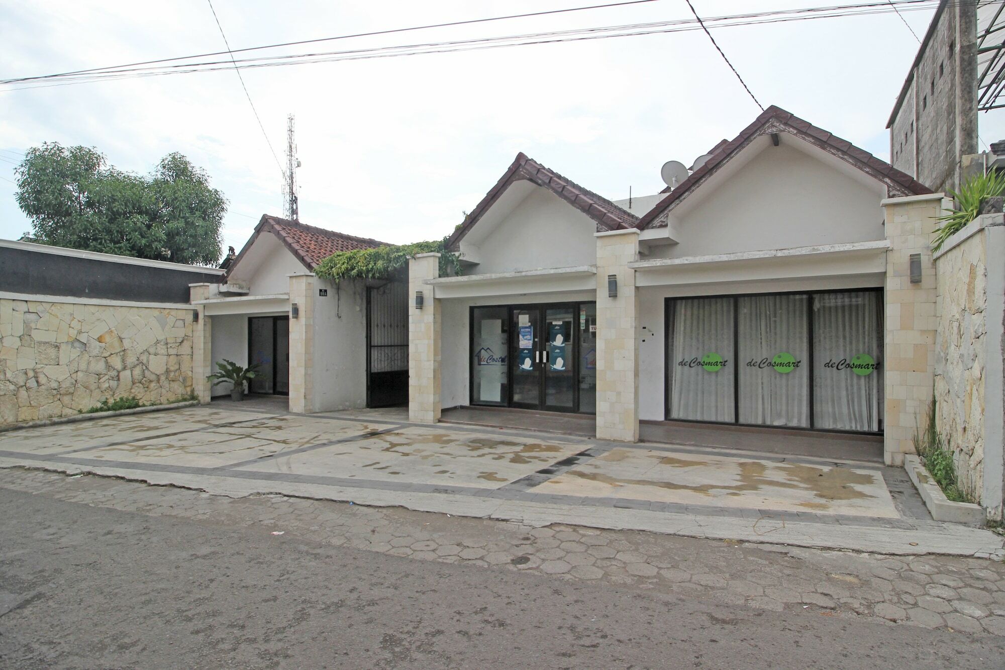 红多兹酒店-近城市商场 Melati 外观 照片